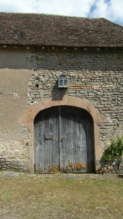 Chatel de Bierre Sigy-le-Châtel Exterior foto